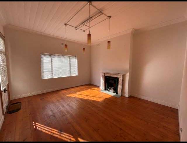 433M² BUILDING TO LET IN VREDEHOEK
